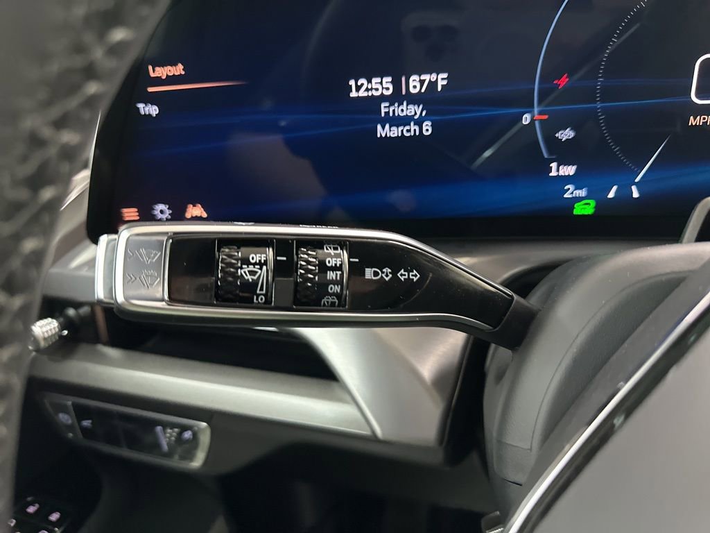 New 2026 Cadillac Vistiq Sport image 36