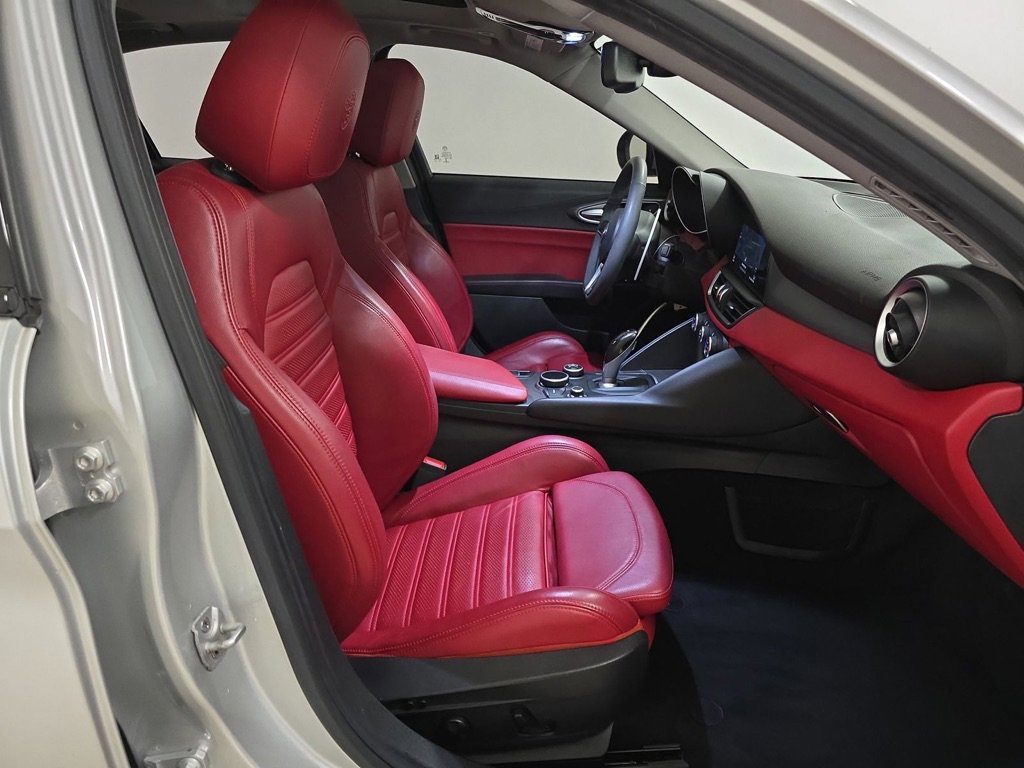 Used 2019 Alfa Romeo Giulia Ti Sport w/ Quick Order Package 22U Sport image 7