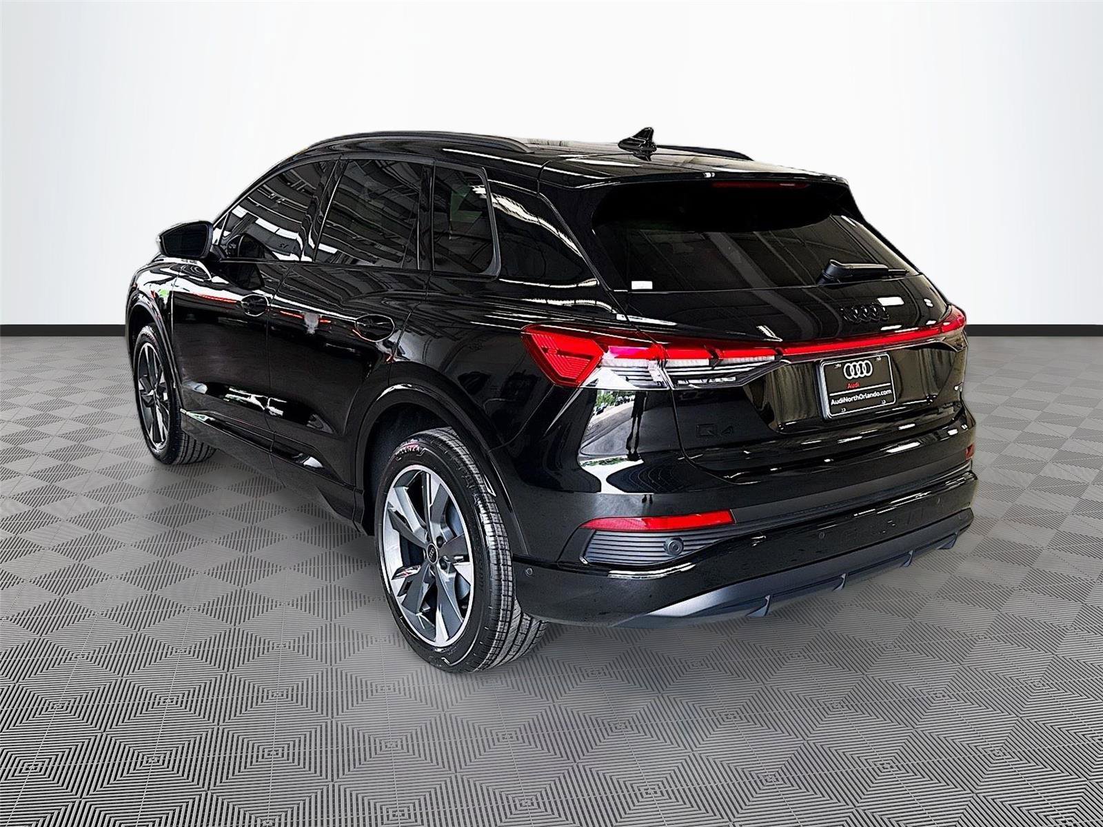 Certified 2024 Audi Q4 e-tron Premium Plus AWD/4WD image 5
