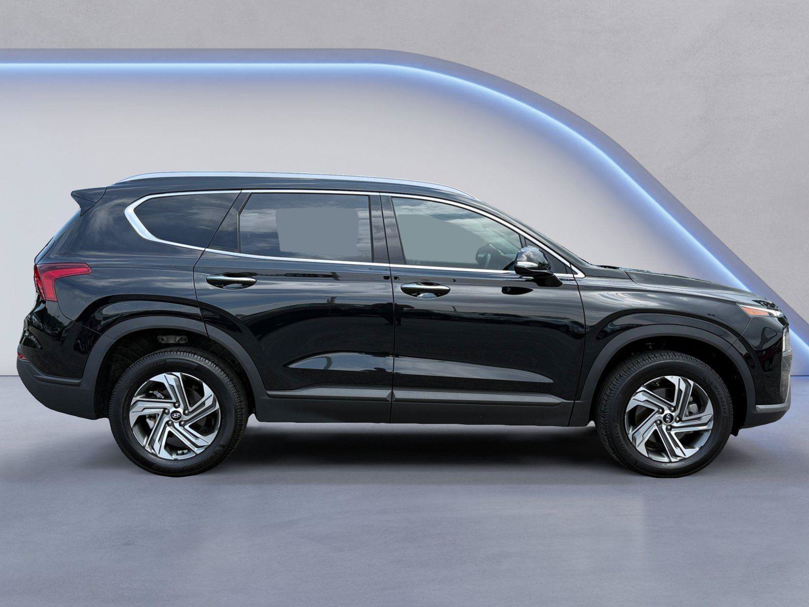 Used 2023 Hyundai Santa Fe SEL AWD/4WD image 2
