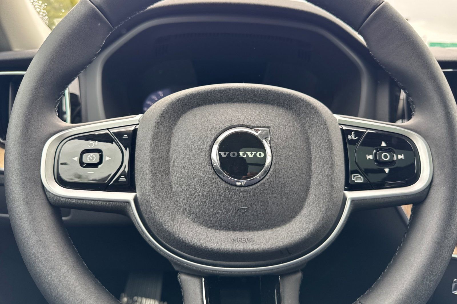 New 2026 Volvo XC60 T8 Core AWD/4WD image 26