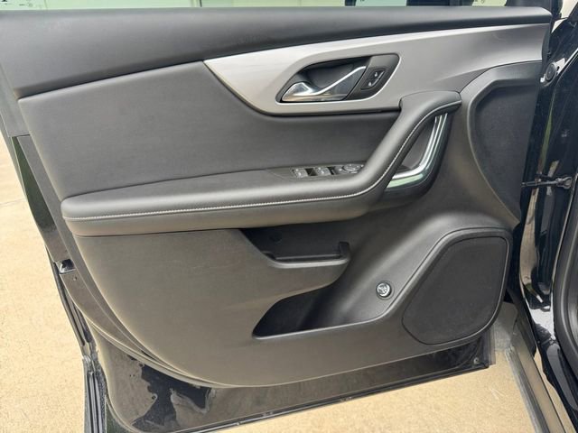 Used 2023 Chevrolet Blazer LT w/ Convenience Package FWD image 4