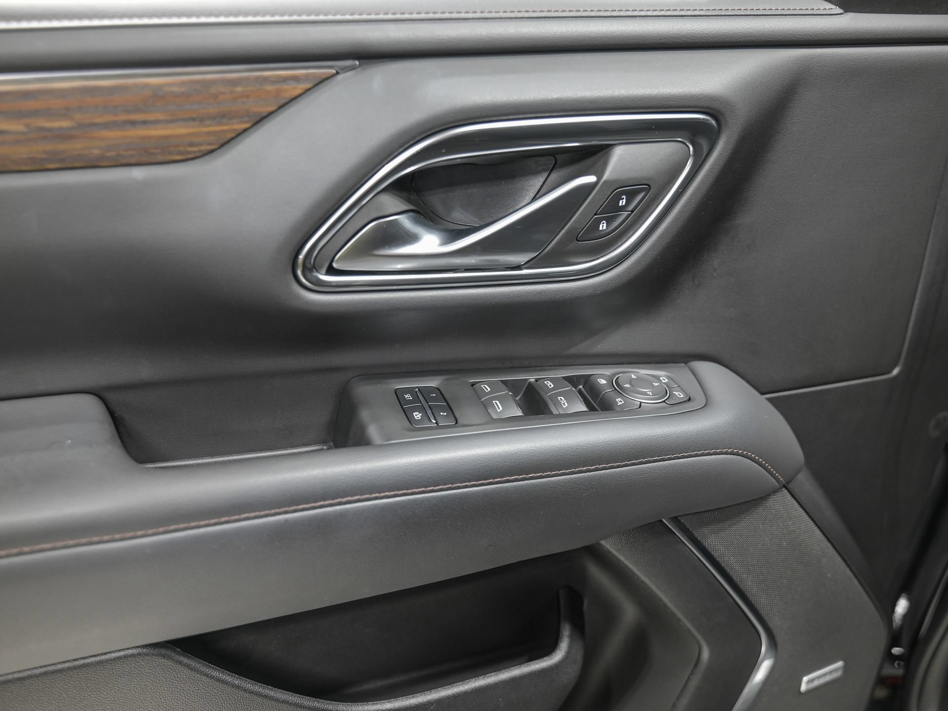 Used 2022 Chevrolet Tahoe High Country AWD/4WD image 13