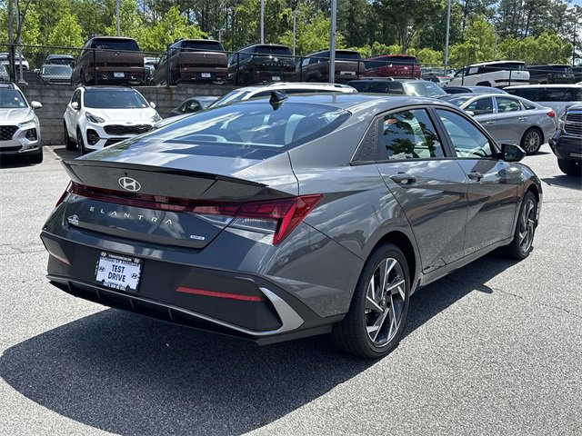 New 2025 Hyundai Elantra SEL image 7