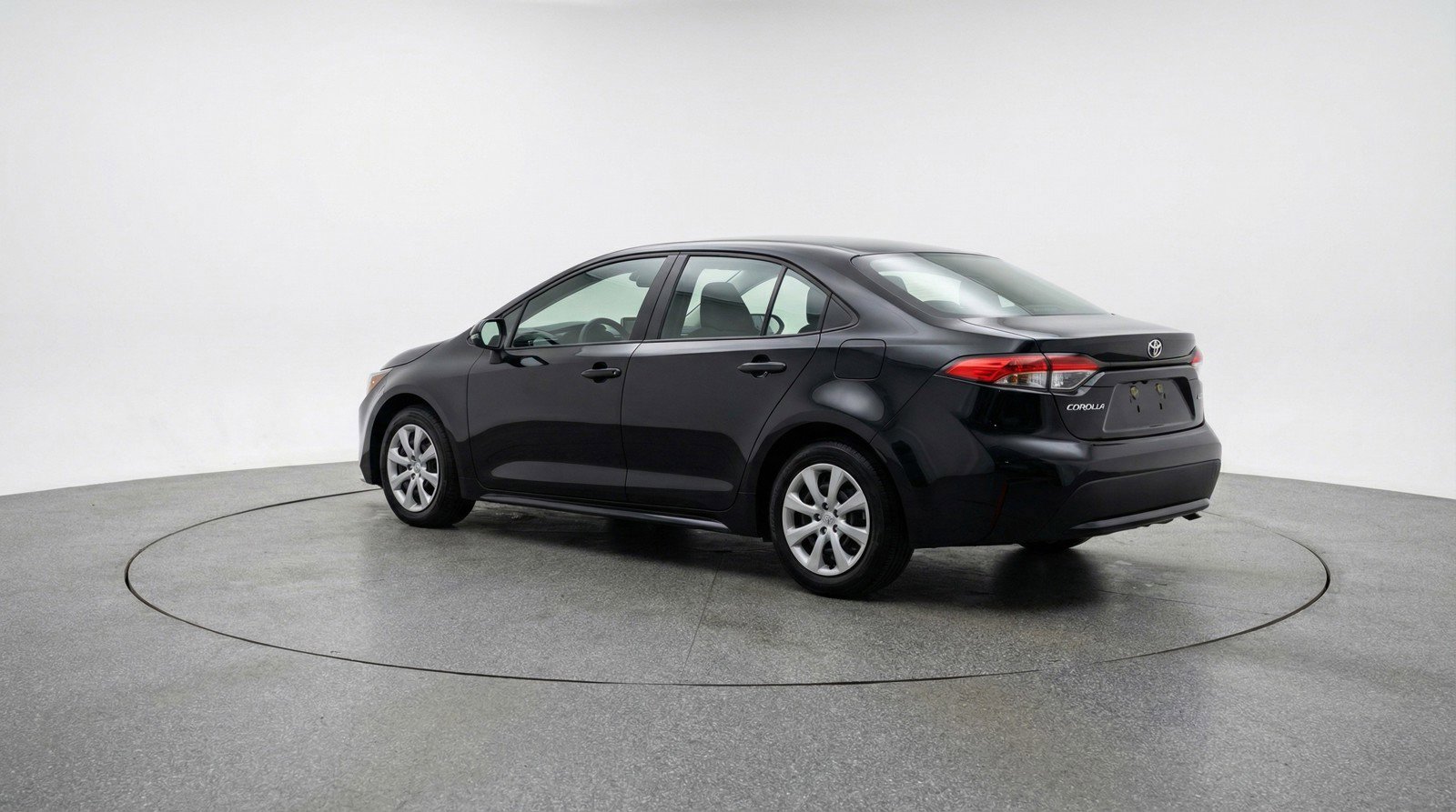 Used 2025 Toyota Corolla LE FWD image 6