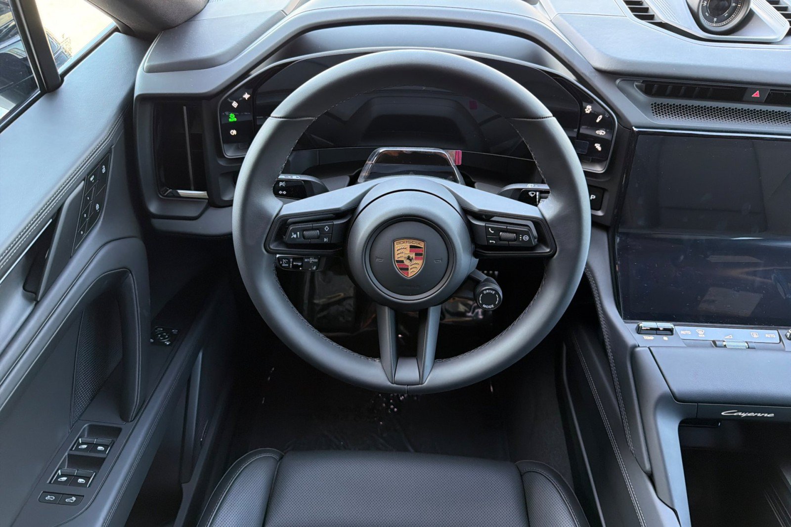 Used 2026 Porsche Cayenne Electric AWD/4WD image 14