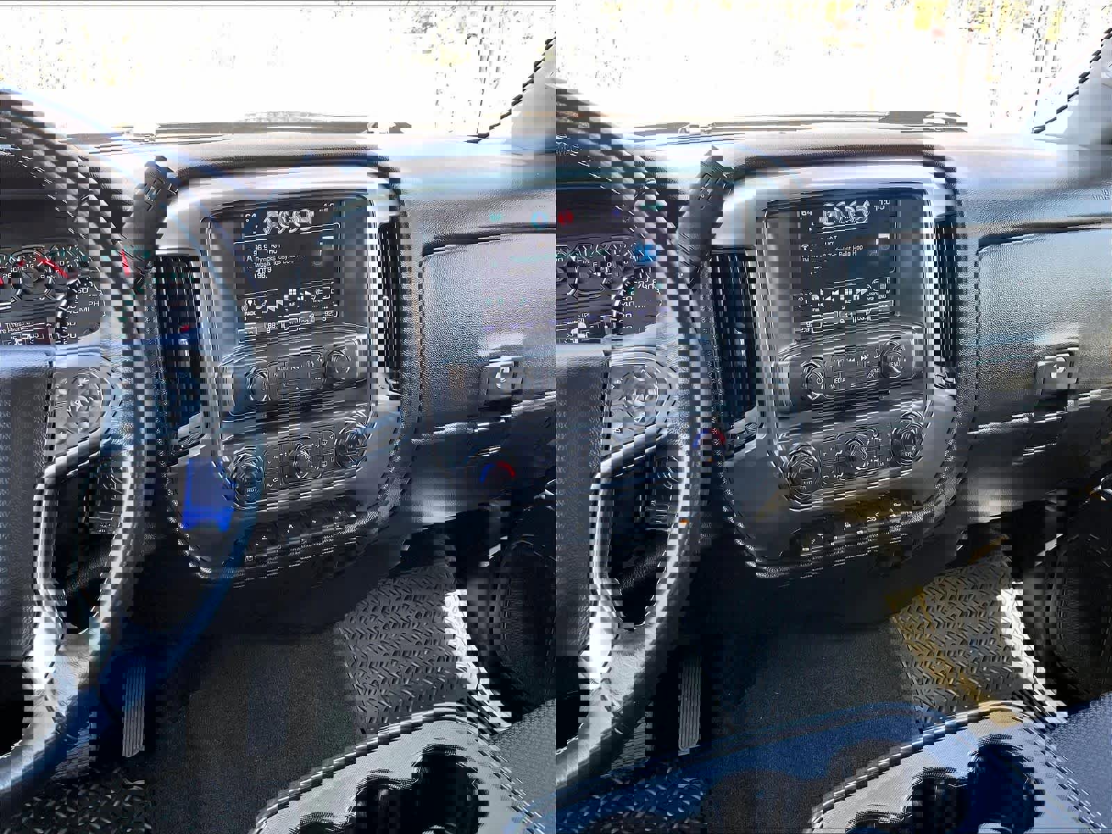 Used 2018 Chevrolet Silverado 1500 LT w/ All Star Edition image 18