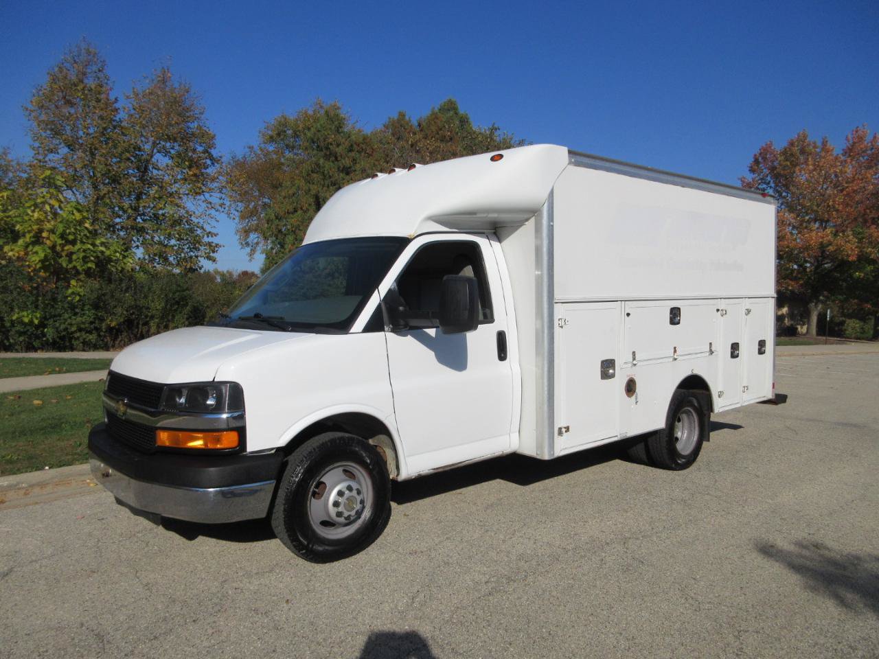 Used 2016 Chevrolet Express 3500 RWD image 19