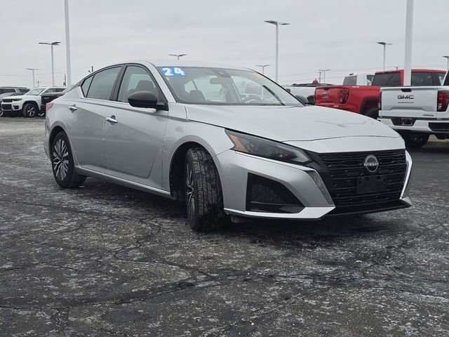 Used 2024 Nissan Altima 2.5 SV image 11