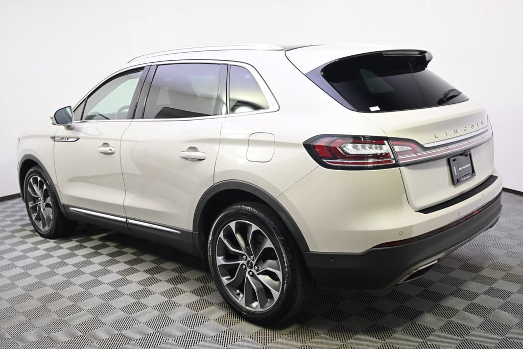 Certified 2022 Lincoln Nautilus Reserve w/ Equipment Group 201A AWD/4WD image 3