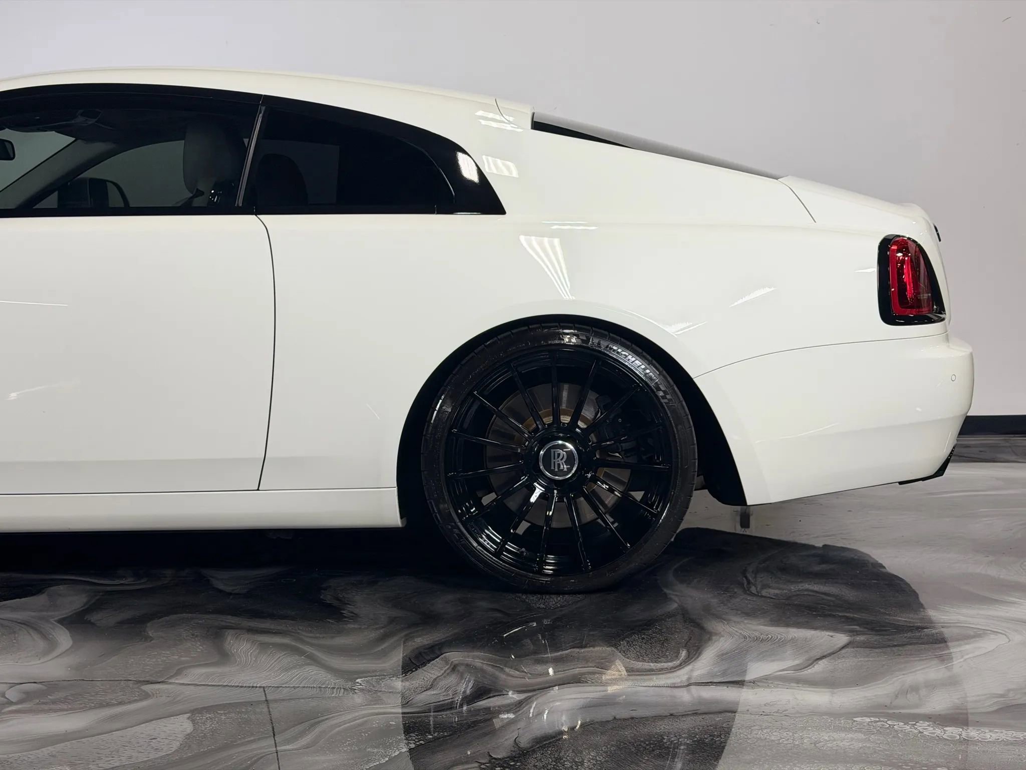 Used 2014 Rolls-Royce Wraith image 4