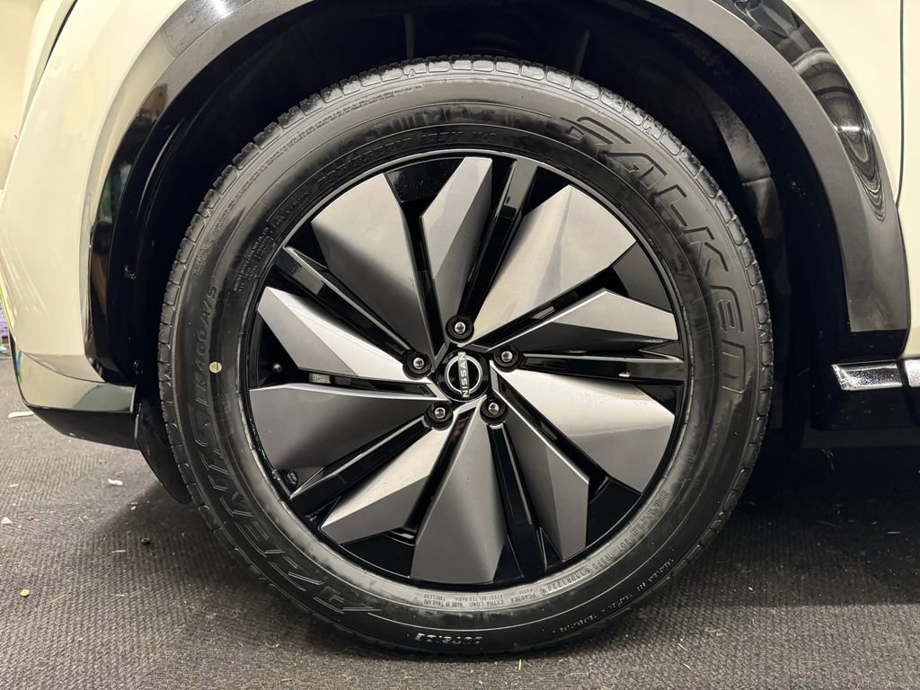 Used 2024 Nissan Ariya FWD image 12