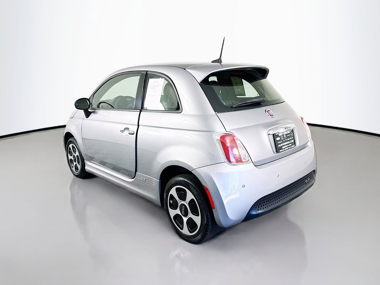 Used 2017 FIAT 500 e FWD image 5