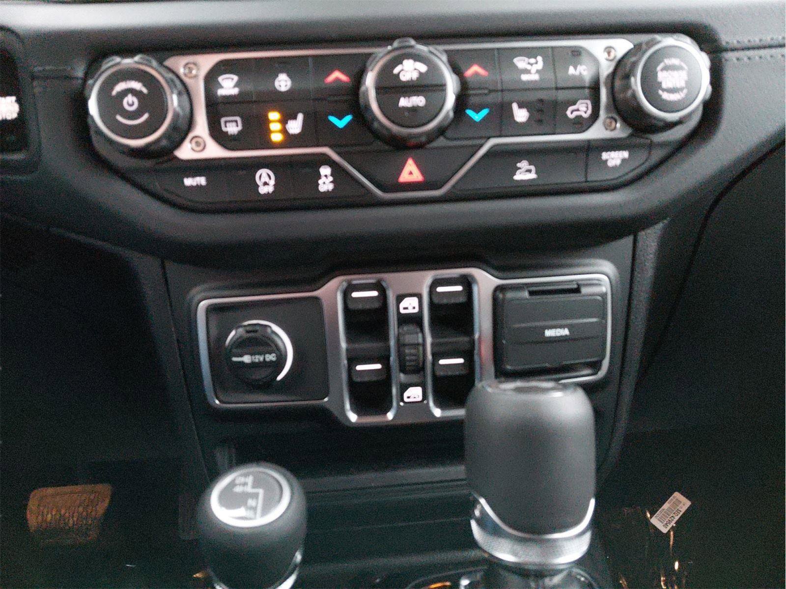 New 2026 Jeep Wrangler Sahara w/ Technology Group image 37