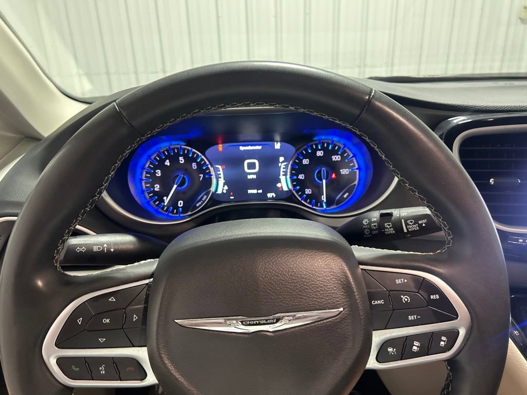 Used 2024 Chrysler Pacifica Touring-L FWD image 25