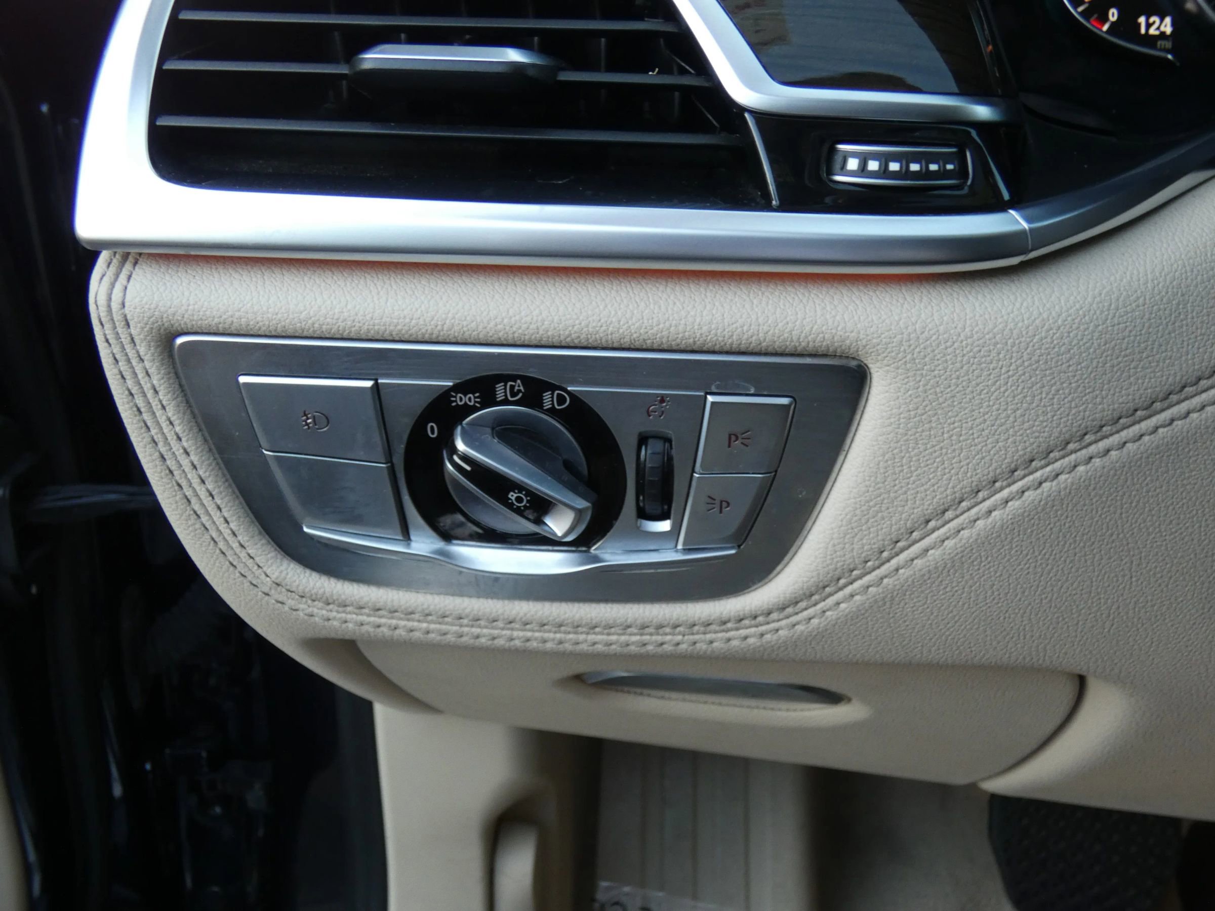 Used 2016 BMW 750i xDrive image 86