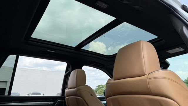 Used 2025 Cadillac Escalade Premium Luxury w/ LPO, Floor Liner Package AWD/4WD image 16