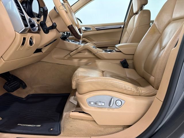 Used 2014 Porsche Cayenne Diesel AWD/4WD image 14