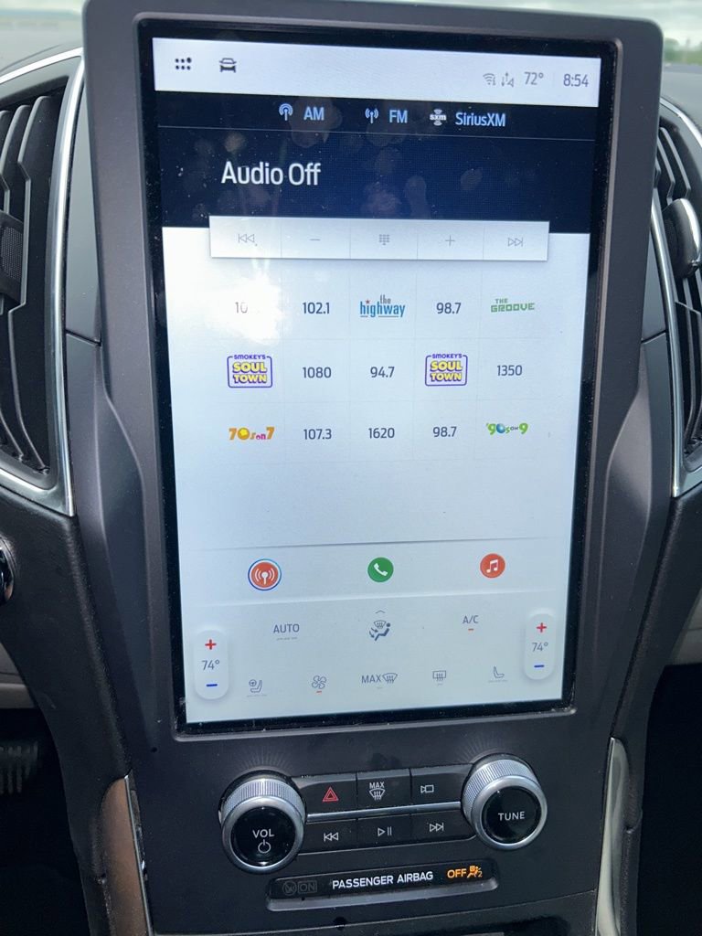 Used 2022 Ford Edge Titanium image 10