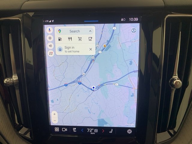 Certified 2023 Volvo XC60 B5 Plus w/ Protection Package Premier image 15