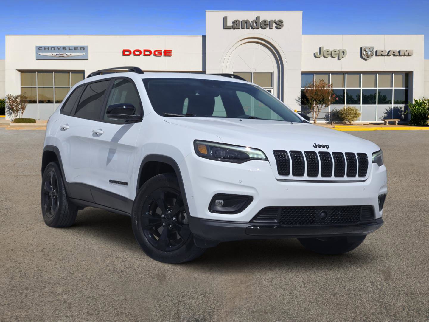 Used 2023 Jeep Cherokee Altitude Lux w/ Lux Elite Package image 1