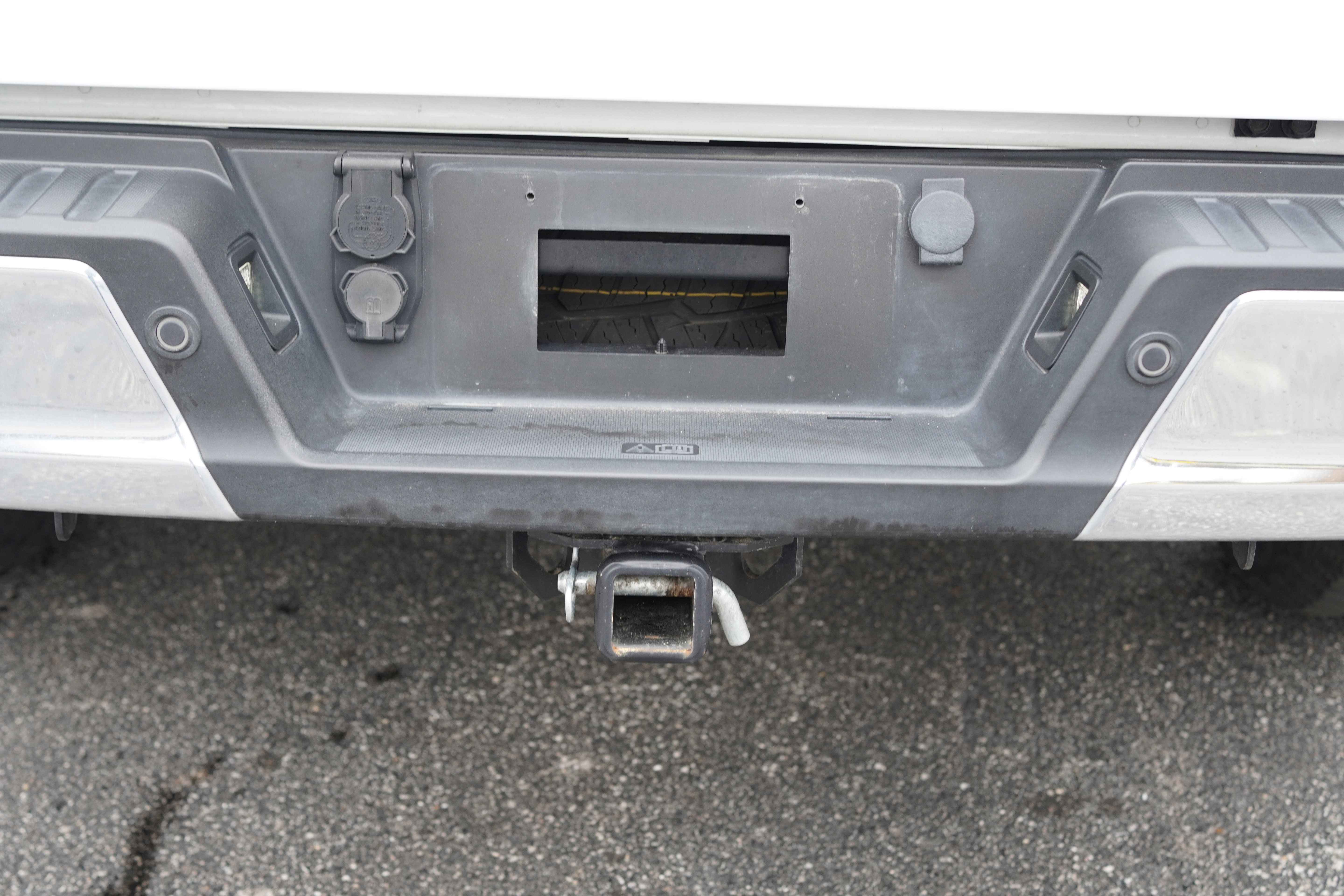 Used 2021 Ford F150 Lariat w/ Equipment Group 501A Mid image 9