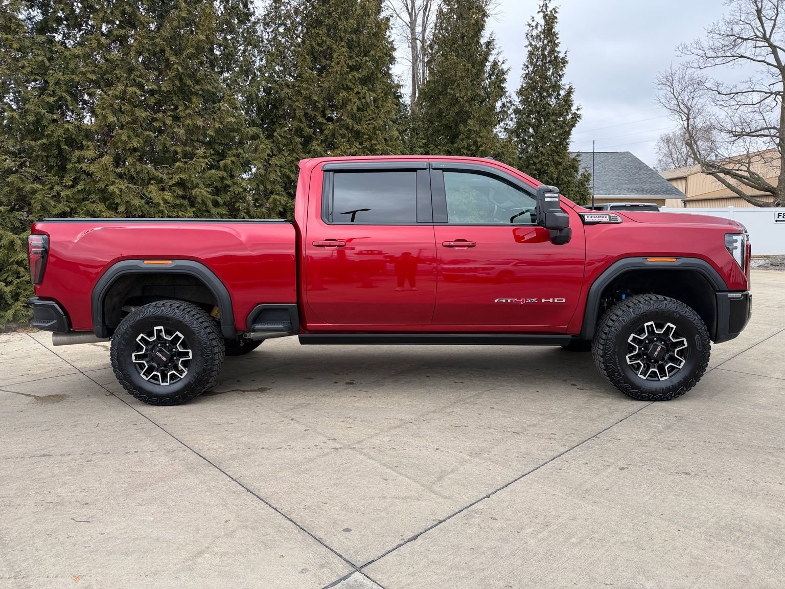 Used 2025 GMC Sierra 2500 AT4X image 33