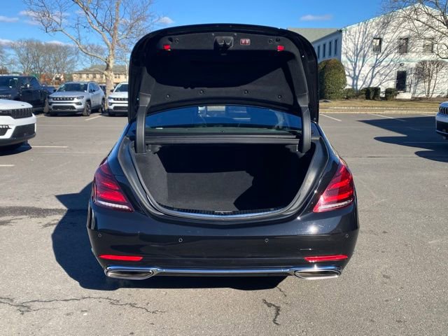 Used 2018 Mercedes-Benz S 560 4MATIC Sedan image 11
