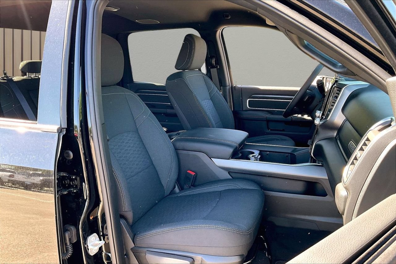 New 2026 RAM 2500 Big Horn AWD/4WD image 21