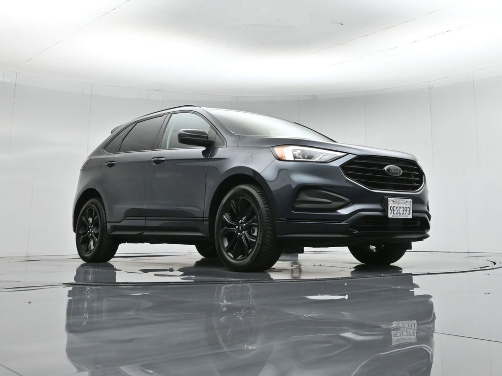 Certified 2022 Ford Edge SE w/ Black Appearance Package image 50