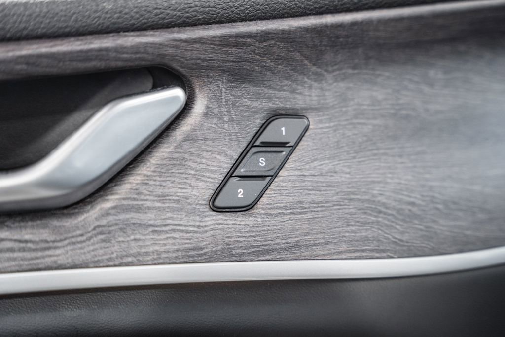 Certified 2024 Jeep Grand Cherokee L Limited w/ Luxury Tech Group II image 42