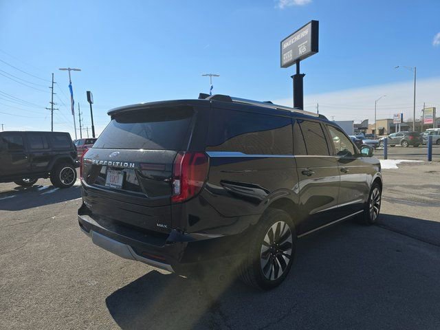 Used 2025 Ford Expedition Max Platinum w/ Driver's Package image 5