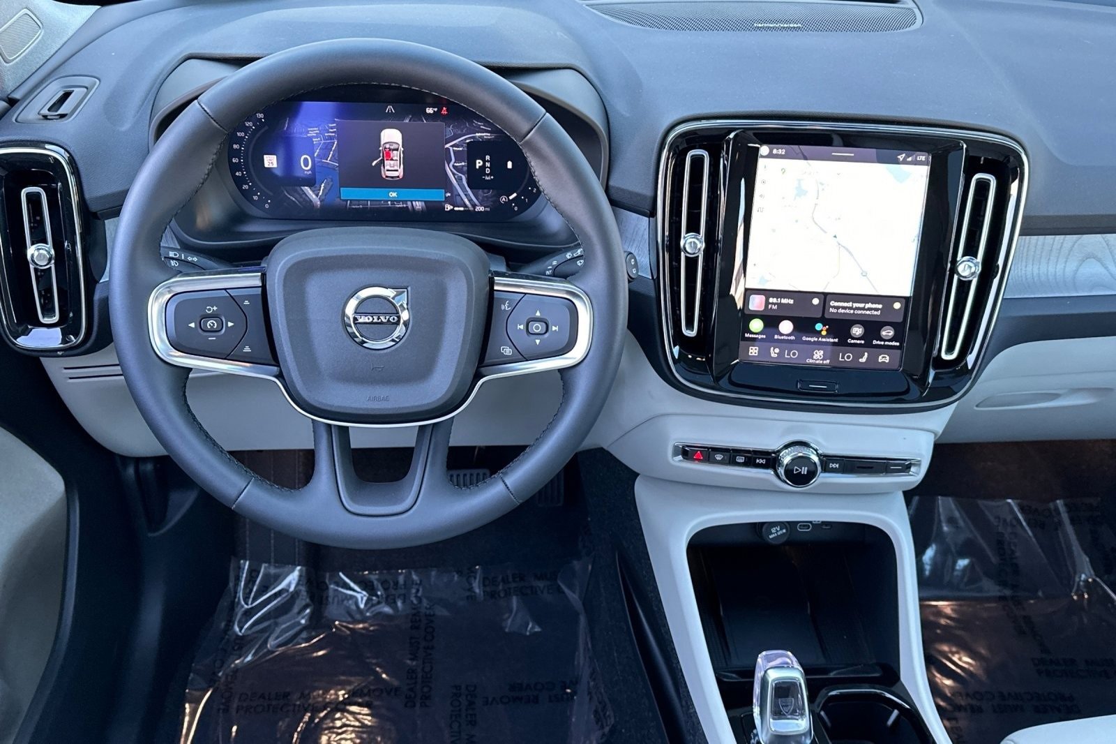 New 2026 Volvo XC40 B5 Ultra w/ Climate Package image 16
