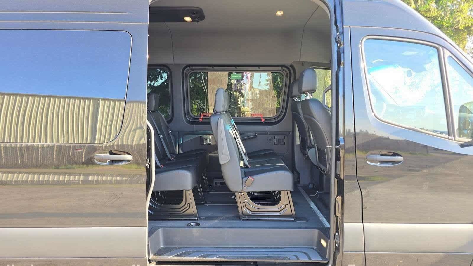 Used 2025 Mercedes-Benz Sprinter 2500 image 12