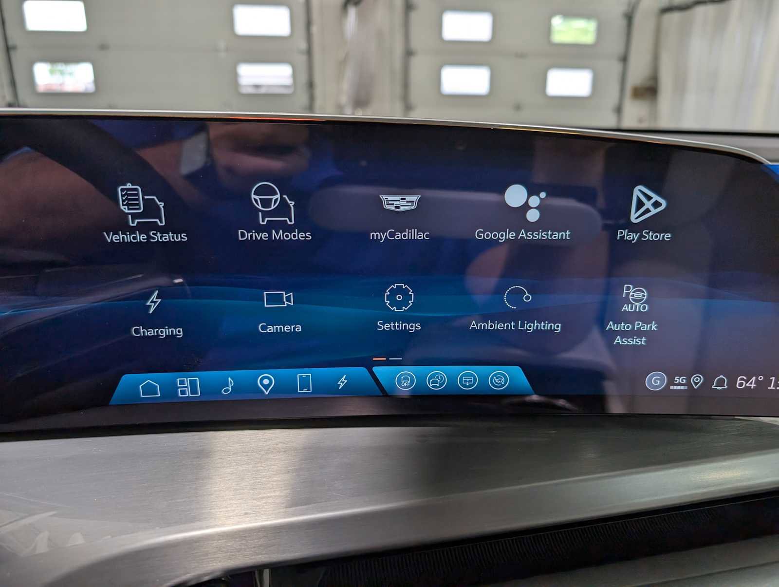 New 2026 Cadillac Vistiq Sport w/ LPO, Floor Liner Package image 21