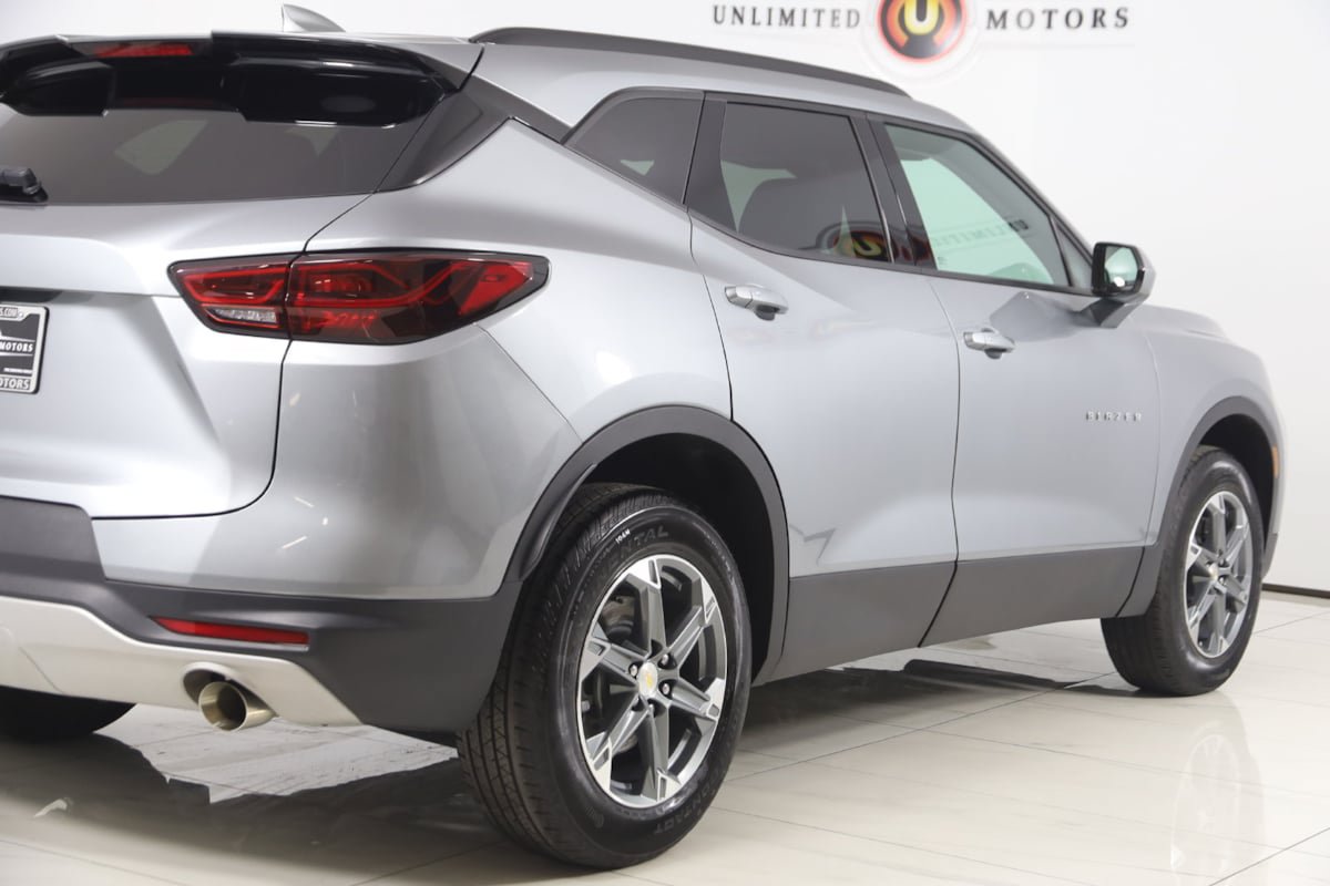 Used 2024 Chevrolet Blazer LT w/ Convenience Package FWD image 41