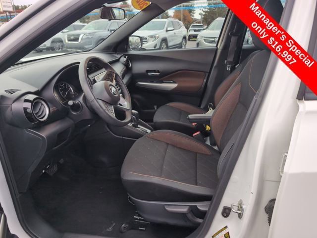 Used 2020 Nissan Kicks SR image 13