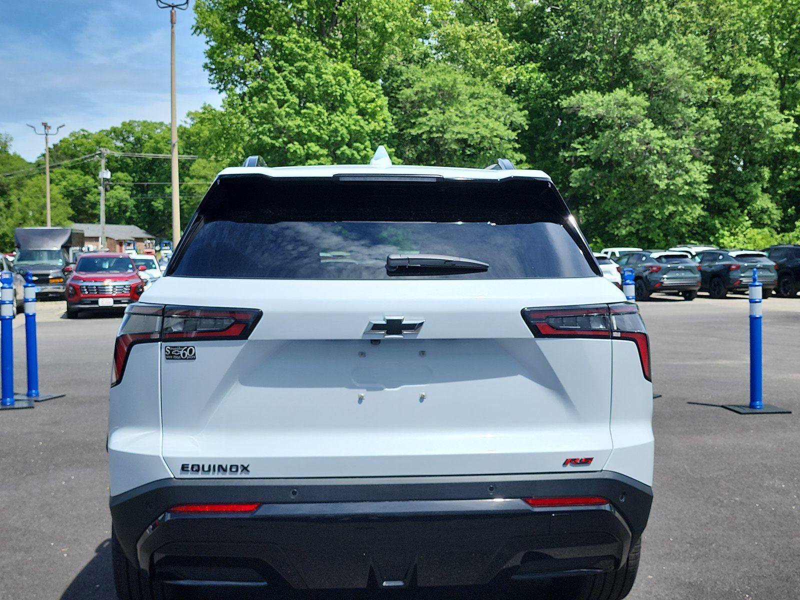 New 2026 Chevrolet Equinox RS FWD image 4