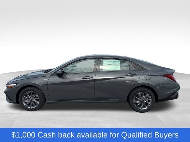 New 2026 Hyundai Elantra Hybrid FWD image 2