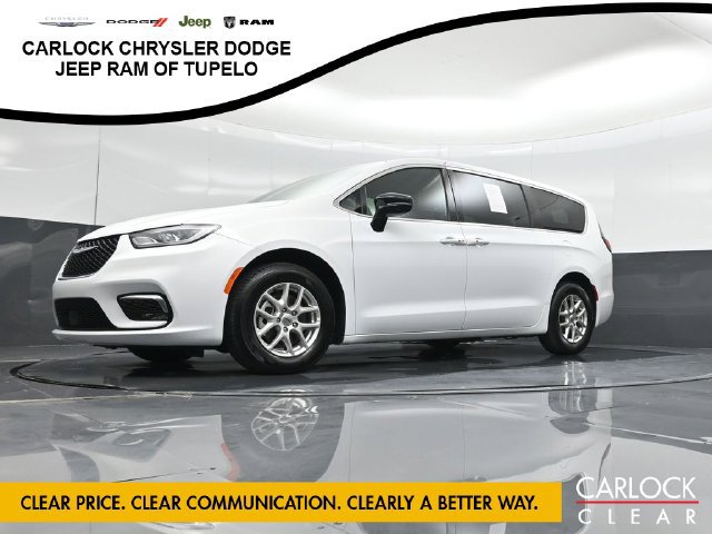 Used 2025 Chrysler Pacifica Select FWD image 59