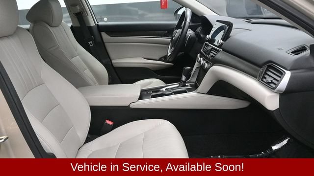 Used 2018 Honda Accord Touring image 11