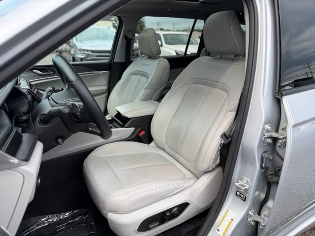 Used 2021 Jeep Grand Cherokee L Overland w/ Quick Order Package 25N AWD/4WD image 16