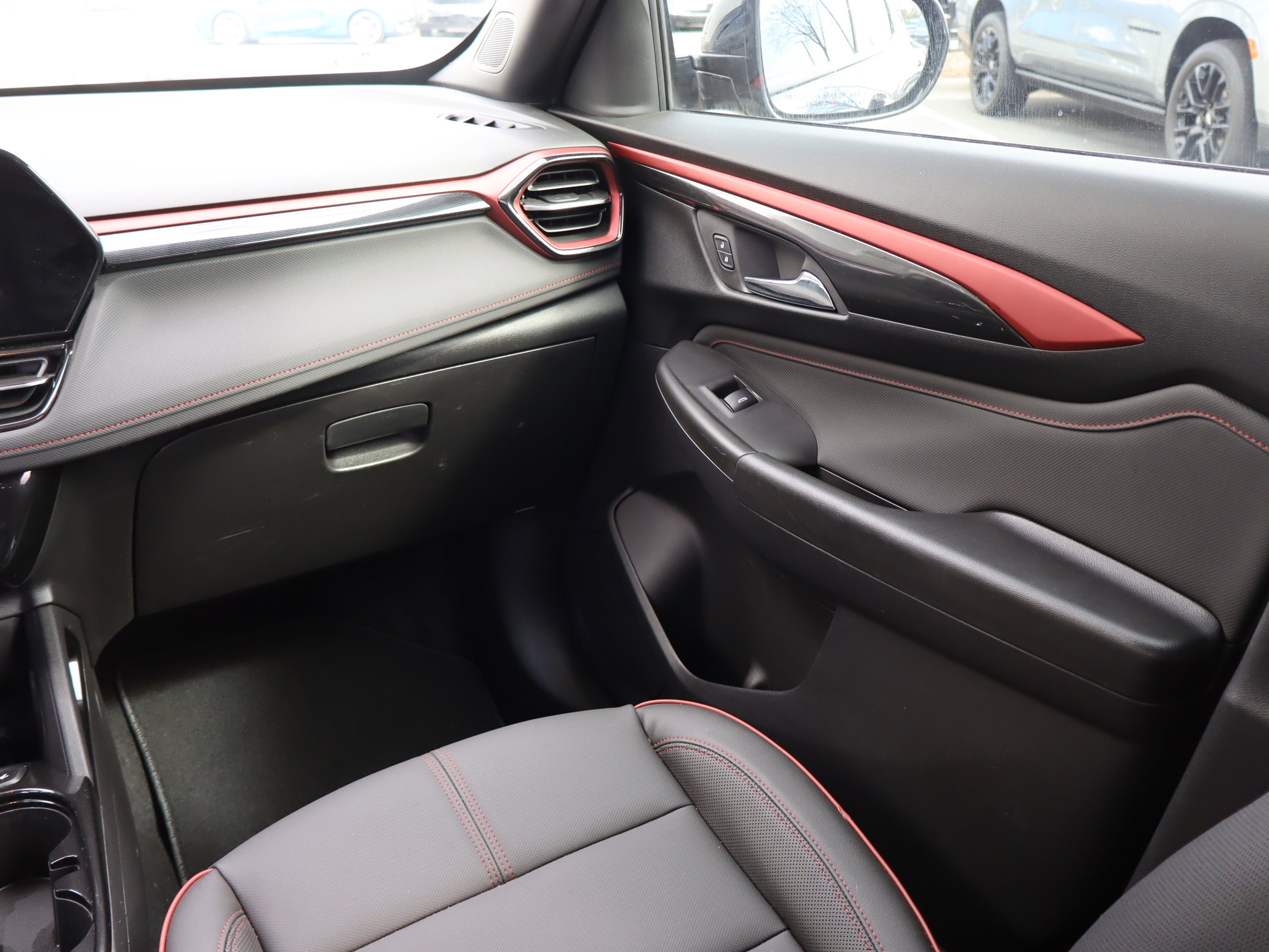 Certified 2025 Chevrolet TrailBlazer RS w/ Convenience Package image 13