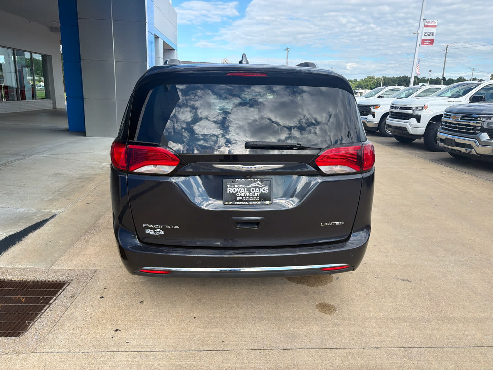 Used 2020 Chrysler Pacifica Limited FWD image 5