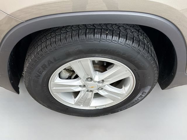 Used 2021 Chevrolet Trax LT w/ Driver Confidence Package image 28