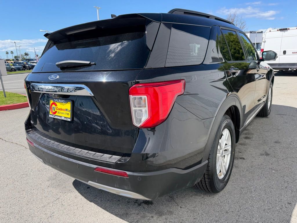 Used 2023 Ford Explorer XLT w/ Equipment Group 202A image 6