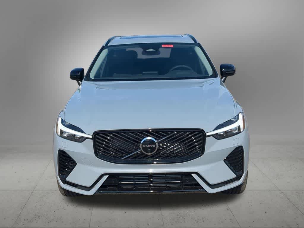 New 2026 Volvo XC60 T8 Plus w/ Climate Package AWD/4WD image 9