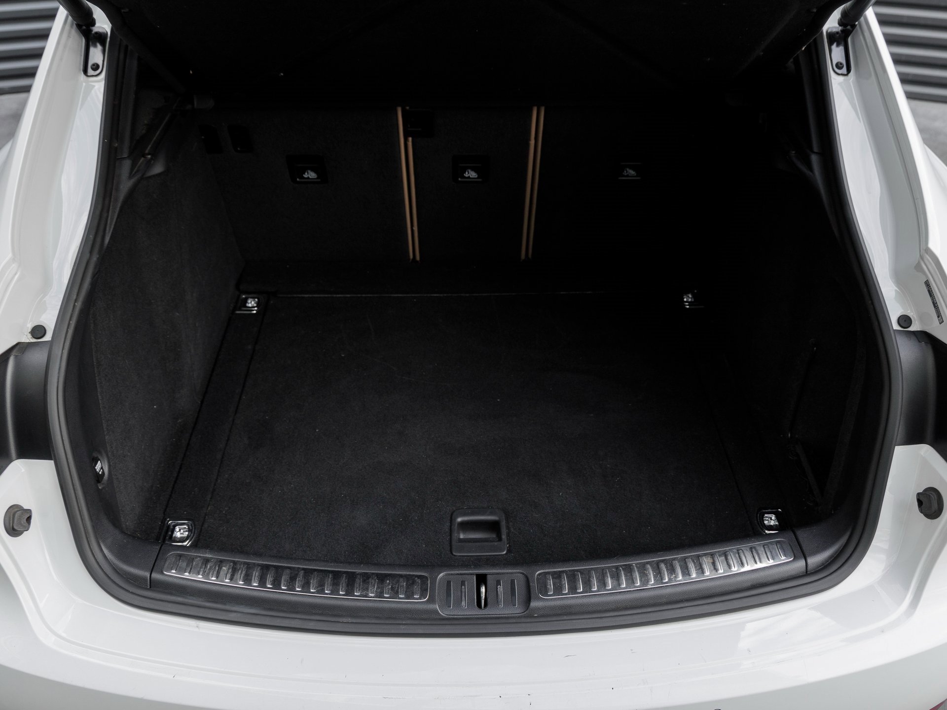 Used 2021 Porsche Macan image 23