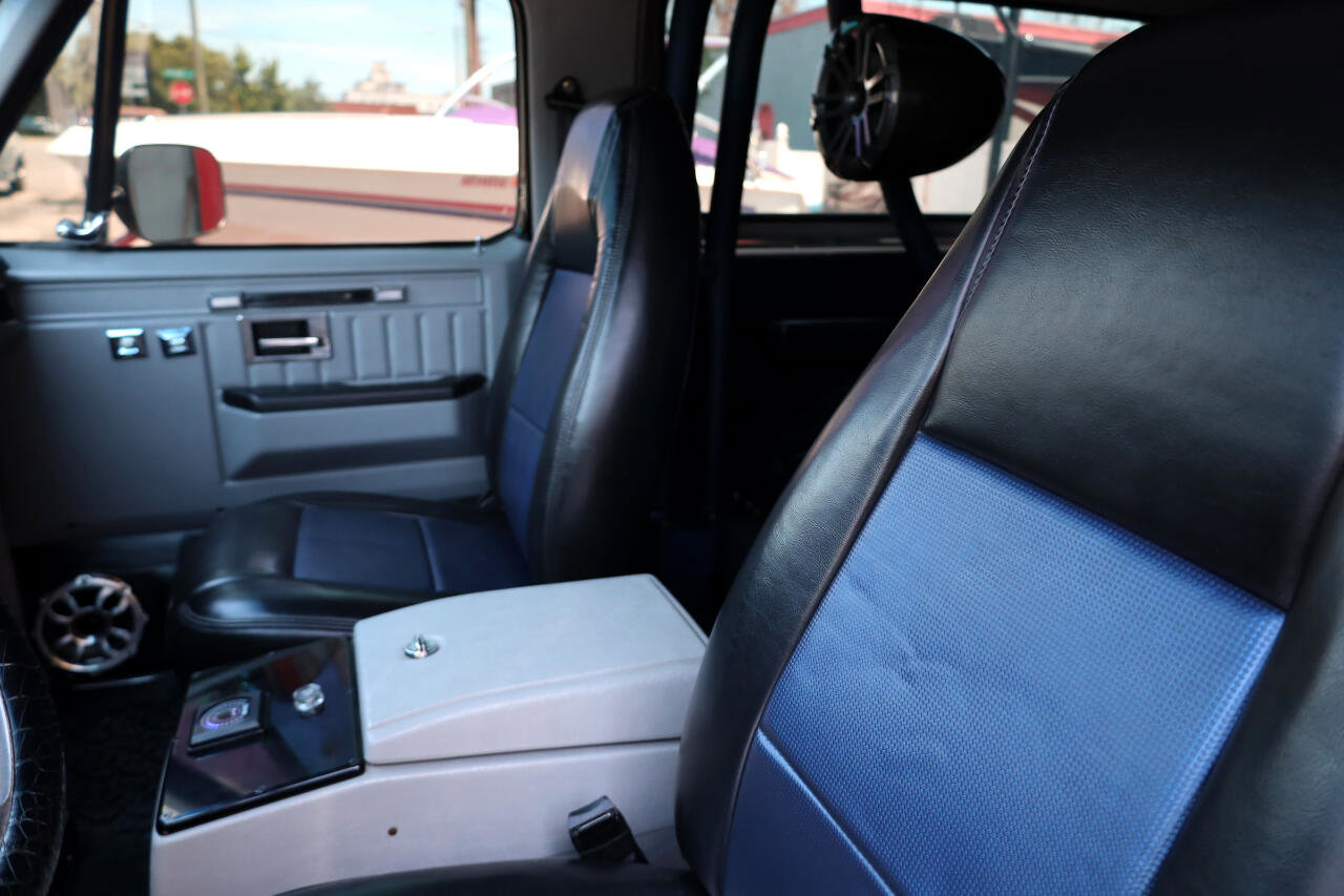 Used 1988 GMC Jimmy 4WD image 6