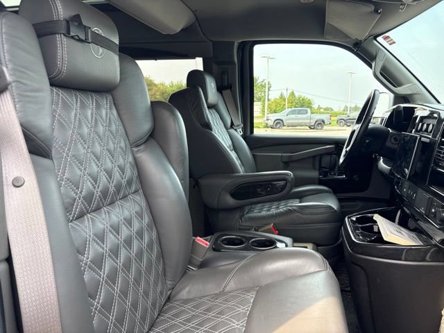 Used 2023 Chevrolet Express 2500 RWD image 11